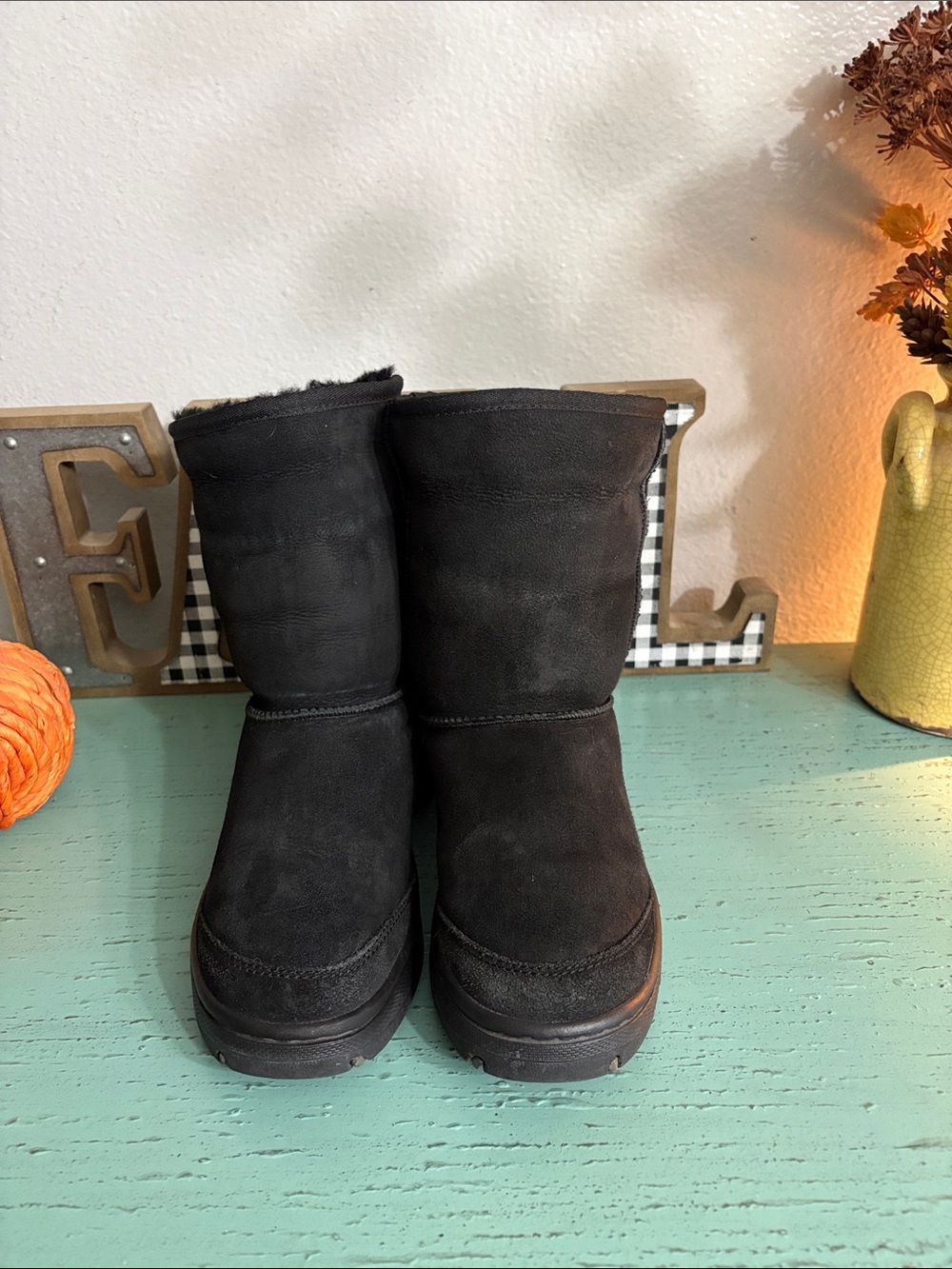 UGG Short Shearling-Lined Winter Boots in Black